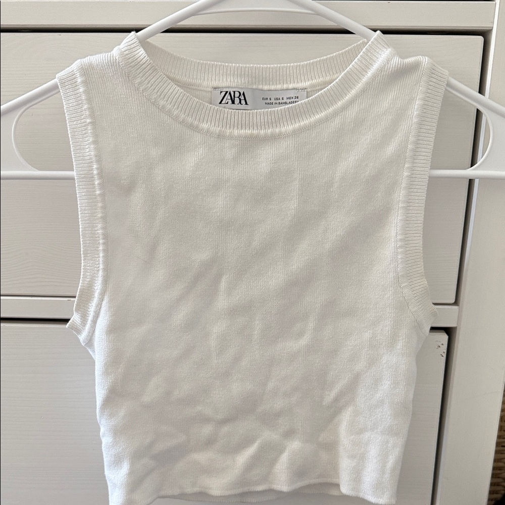 Zara Ivory Sleeveless Knit Top